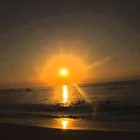 Suite Pe Na Areia- Espaco Independente Na Praia Do Curral Com Localizacao Privilegiada - Simplicidade E Comodidade Com O Por Do Sol Mais Lindo De Ilhabela - Melhor Custo Beneficio Para Ate 4 Pessoas , Na Av Jose Pacheco Do Nascimento Nº 7682 Екстер'єр фото