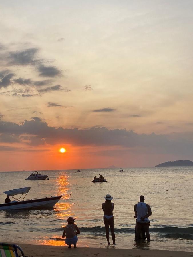 Suite Pe Na Areia- Espaco Independente Na Praia Do Curral Com Localizacao Privilegiada - Simplicidade E Comodidade Com O Por Do Sol Mais Lindo De Ilhabela - Melhor Custo Beneficio Para Ate 4 Pessoas , Na Av Jose Pacheco Do Nascimento Nº 7682 Екстер'єр фото