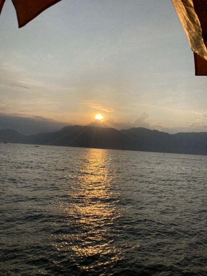 Suite Pe Na Areia- Espaco Independente Na Praia Do Curral Com Localizacao Privilegiada - Simplicidade E Comodidade Com O Por Do Sol Mais Lindo De Ilhabela - Melhor Custo Beneficio Para Ate 4 Pessoas , Na Av Jose Pacheco Do Nascimento Nº 7682 Екстер'єр фото